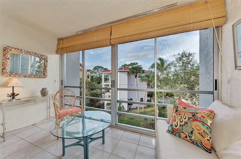En Venta: $219,000 (1 camas, 1 baños, 716 Pies cuadrados)