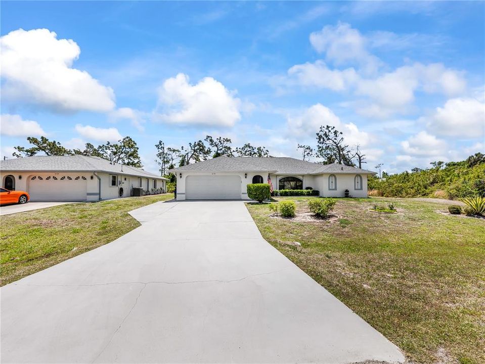 Activo con contrato: $399,000 (3 camas, 2 baños, 2137 Pies cuadrados)