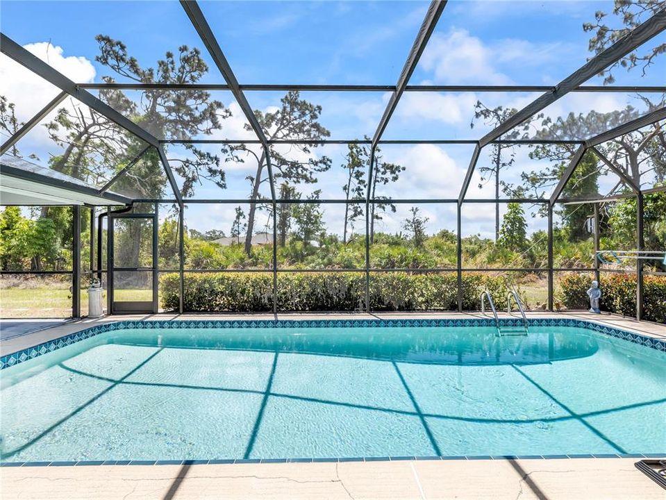 Activo con contrato: $399,000 (3 camas, 2 baños, 2137 Pies cuadrados)