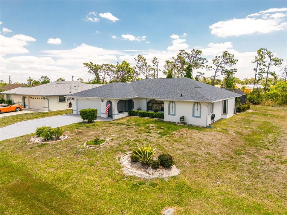 Activo con contrato: $399,000 (3 camas, 2 baños, 2137 Pies cuadrados)