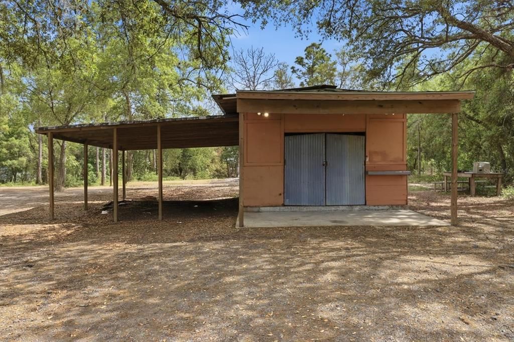 For Sale: $199,000 (2 beds, 2 baths, 720 Square Feet)