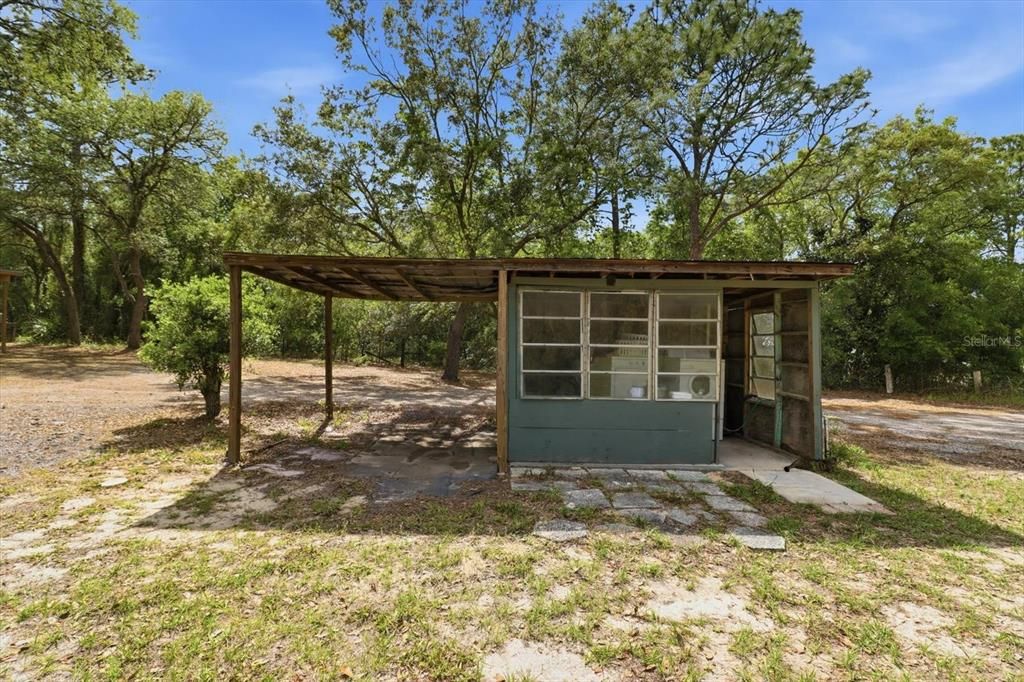 For Sale: $199,000 (2 beds, 2 baths, 720 Square Feet)
