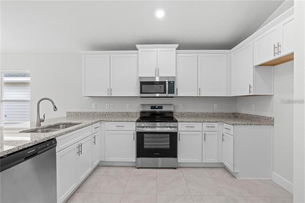 En Venta: $324,900 (3 camas, 2 baños, 1368 Pies cuadrados)