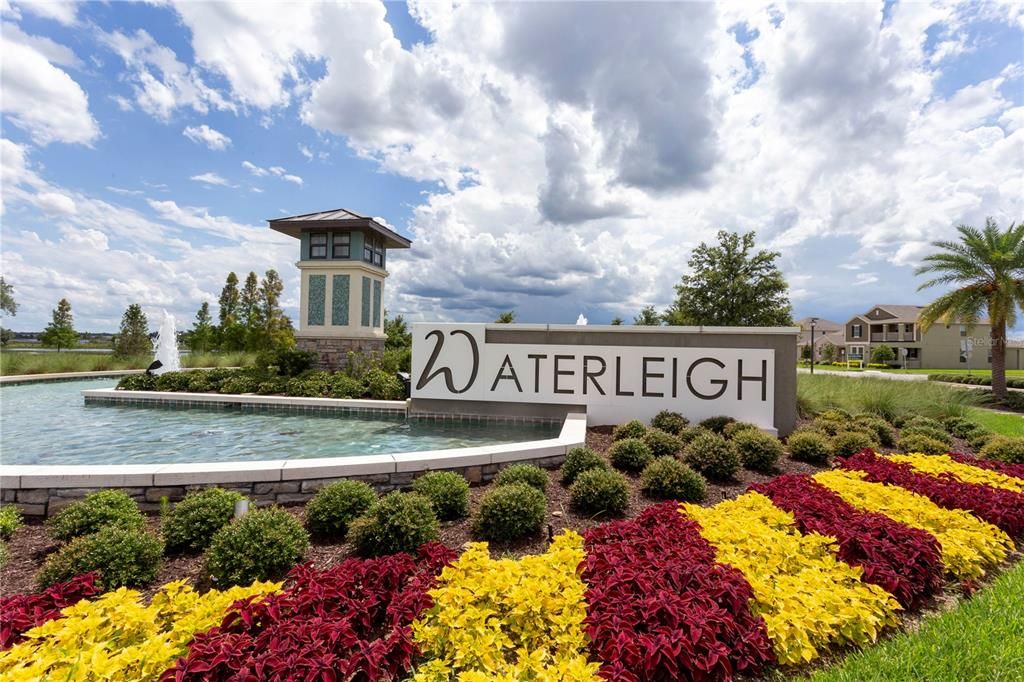 Active With Contract: $949,990 (5 beds, 4 baths, 3227 Square Feet)