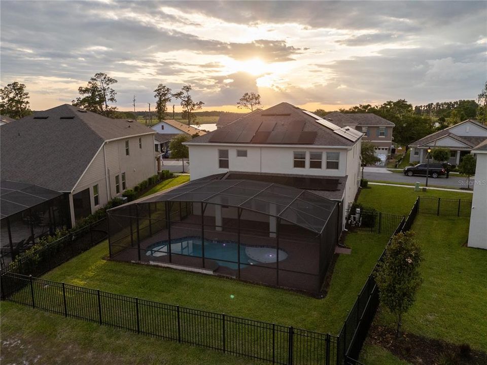 Active With Contract: $949,990 (5 beds, 4 baths, 3227 Square Feet)