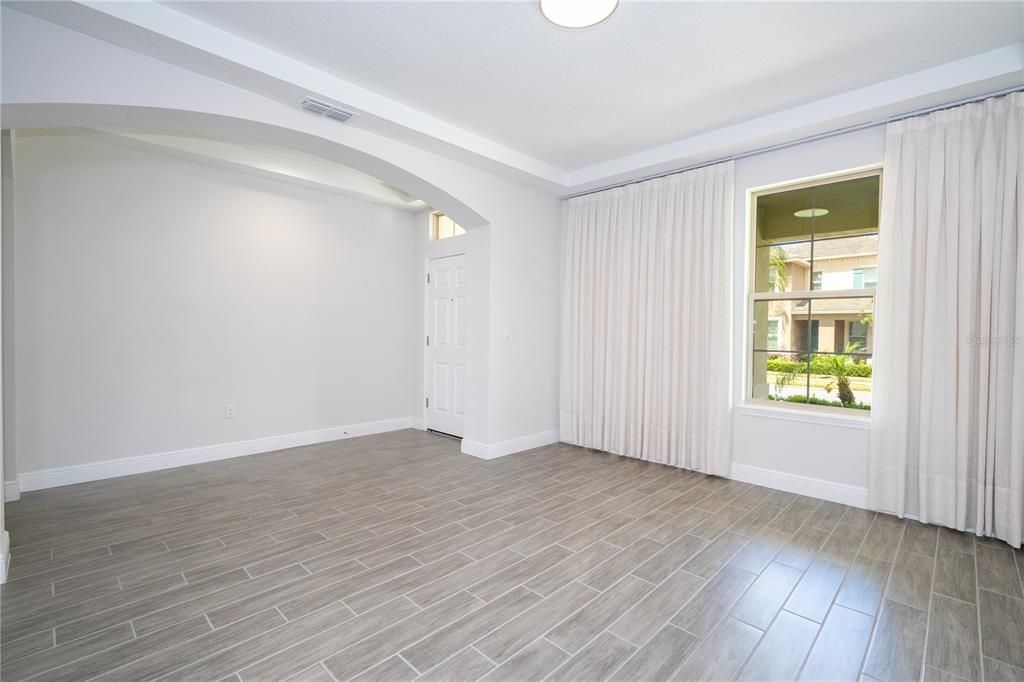 Active With Contract: $949,990 (5 beds, 4 baths, 3227 Square Feet)