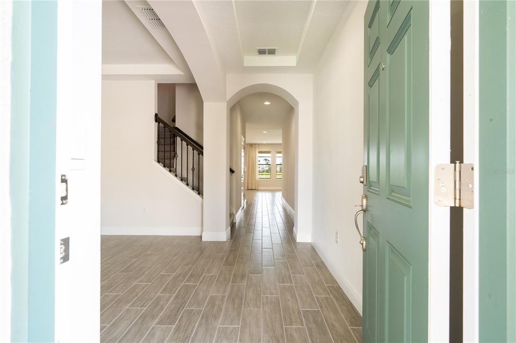 Active With Contract: $949,990 (5 beds, 4 baths, 3227 Square Feet)