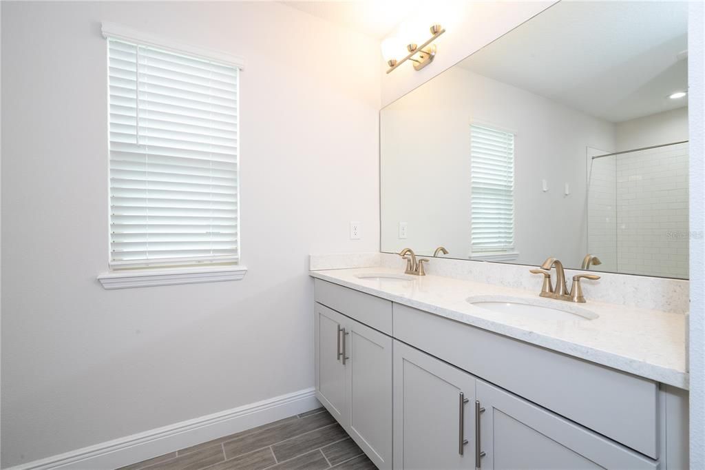 Active With Contract: $949,990 (5 beds, 4 baths, 3227 Square Feet)