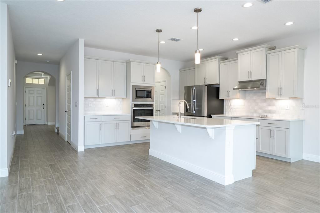 Active With Contract: $949,990 (5 beds, 4 baths, 3227 Square Feet)