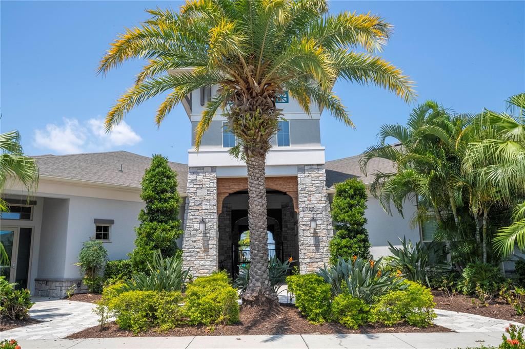 Active With Contract: $949,990 (5 beds, 4 baths, 3227 Square Feet)