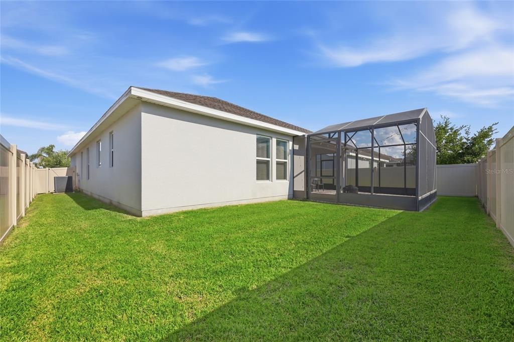 Active With Contract: $500,000 (4 beds, 2 baths, 2236 Square Feet)