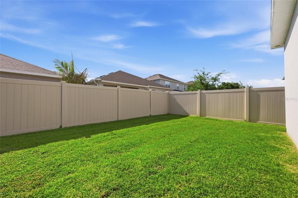 Active With Contract: $500,000 (4 beds, 2 baths, 2236 Square Feet)