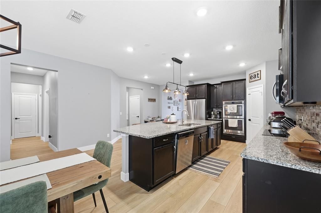 Active With Contract: $500,000 (4 beds, 2 baths, 2236 Square Feet)