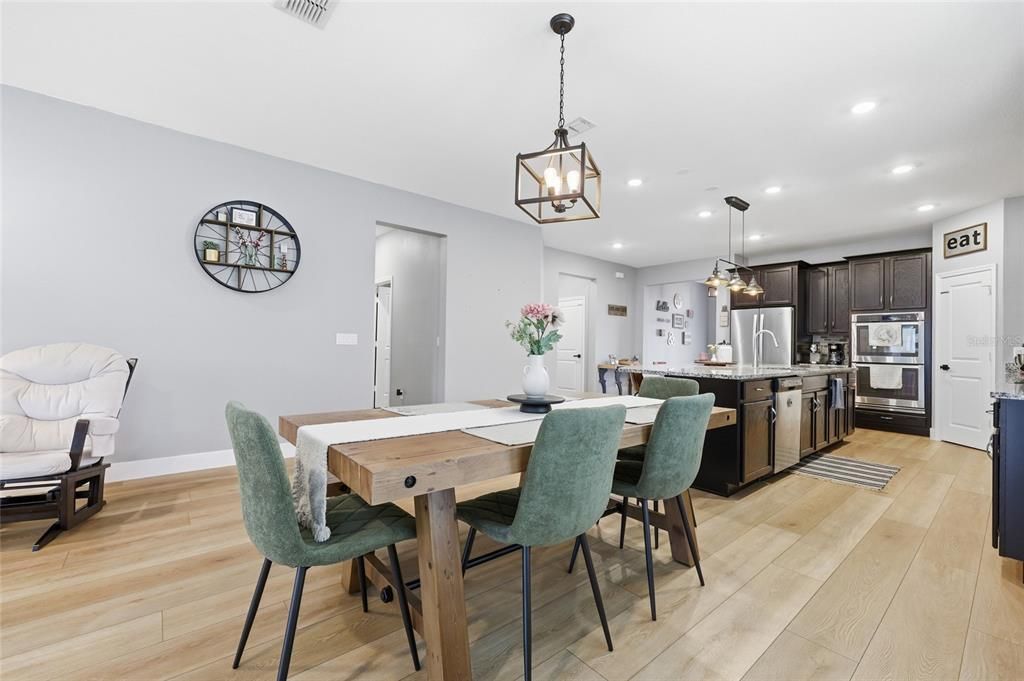 Active With Contract: $500,000 (4 beds, 2 baths, 2236 Square Feet)