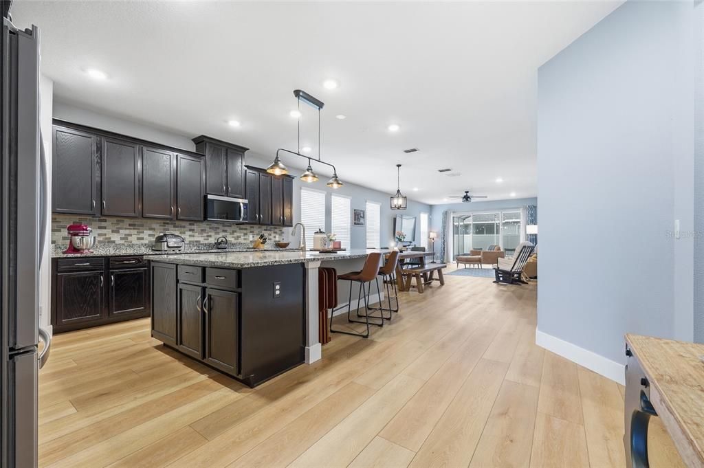 Active With Contract: $500,000 (4 beds, 2 baths, 2236 Square Feet)