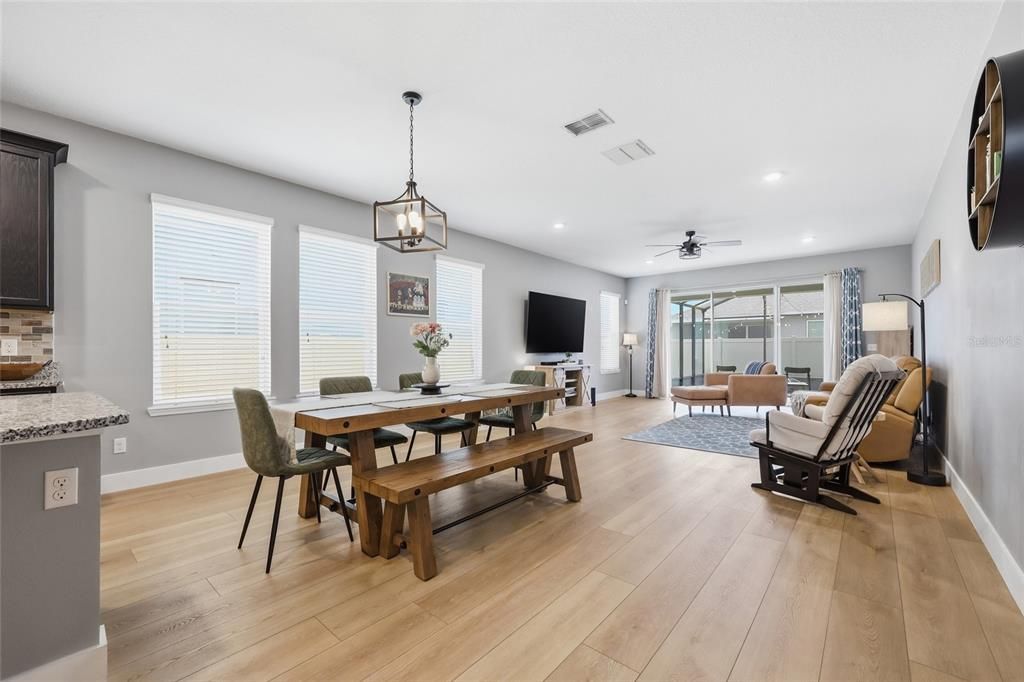 Active With Contract: $500,000 (4 beds, 2 baths, 2236 Square Feet)