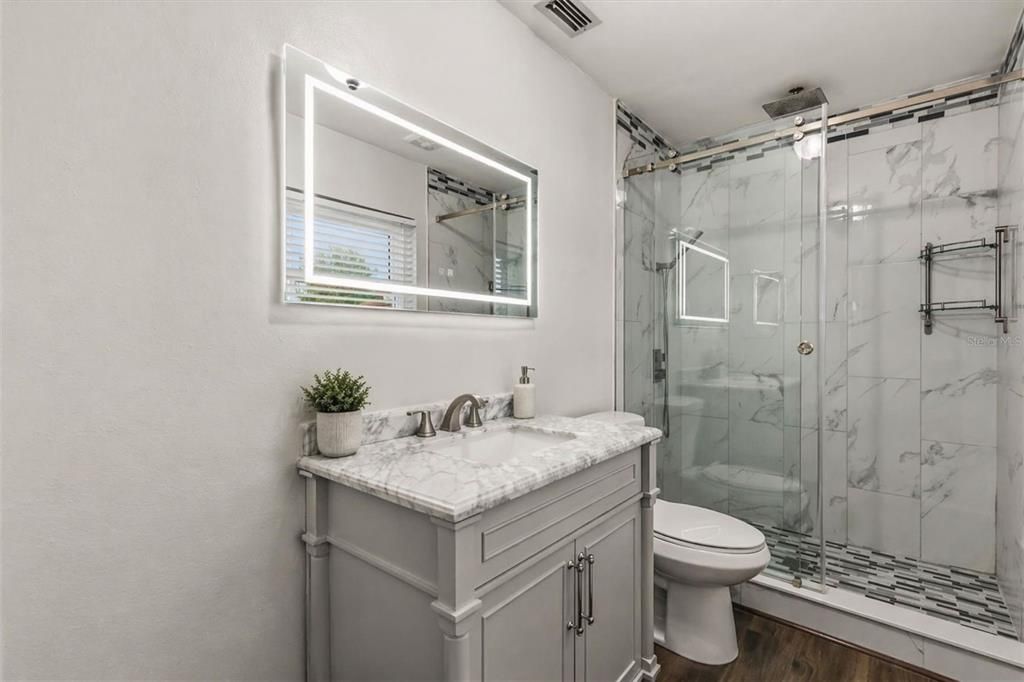 Под контрактом: $375,000 (3 спален, 2 ванн, 1726 Квадратных фут)