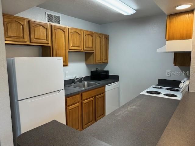 For Rent: $1,050 (2 beds, 1 baths, 841 Square Feet)