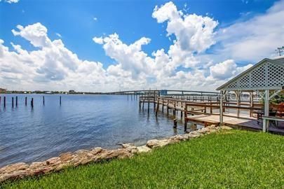 For Rent: $1,050 (2 beds, 1 baths, 841 Square Feet)