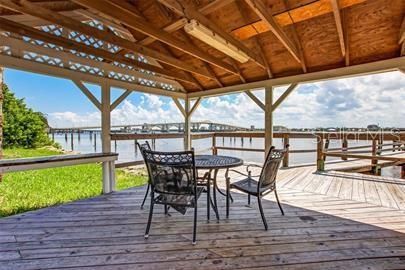 For Rent: $1,050 (2 beds, 1 baths, 841 Square Feet)
