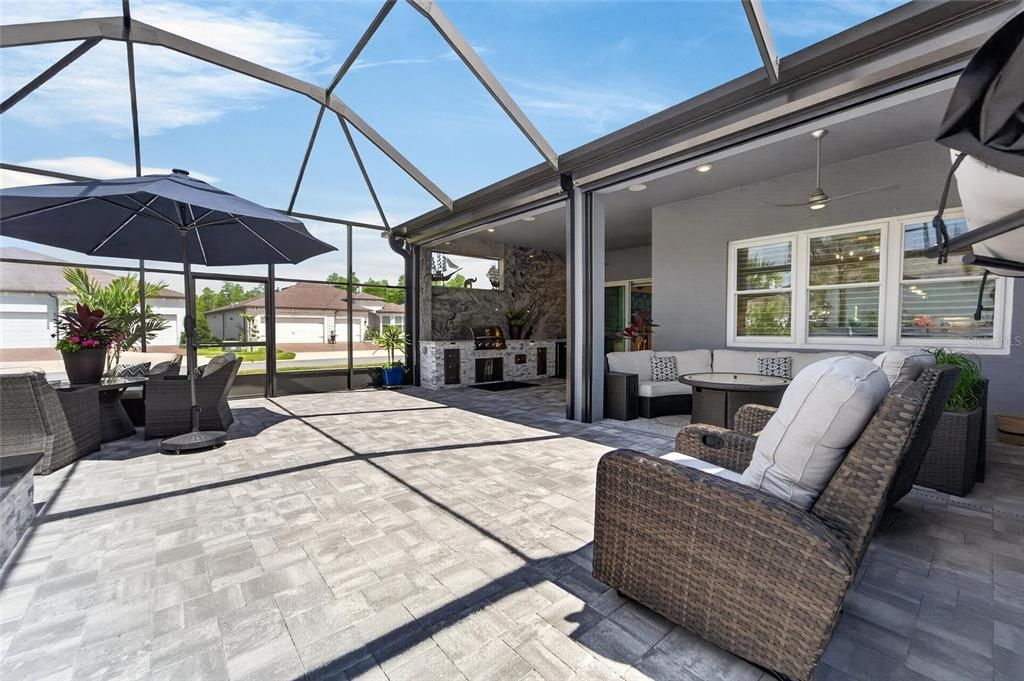 En Venta: $849,000 (3 camas, 3 baños, 2806 Pies cuadrados)