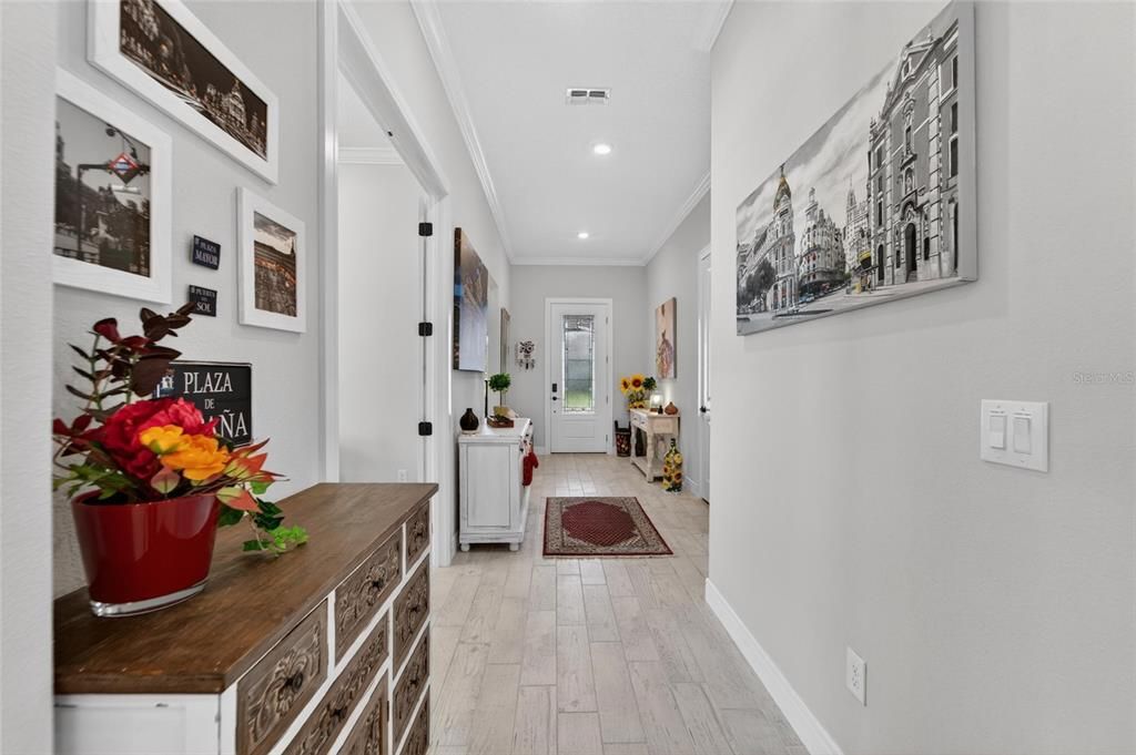 En Venta: $849,000 (3 camas, 3 baños, 2806 Pies cuadrados)