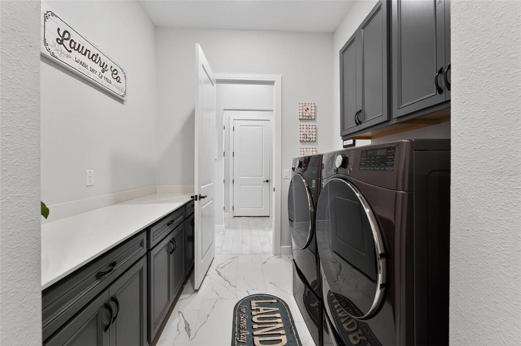 En Venta: $849,000 (3 camas, 3 baños, 2806 Pies cuadrados)