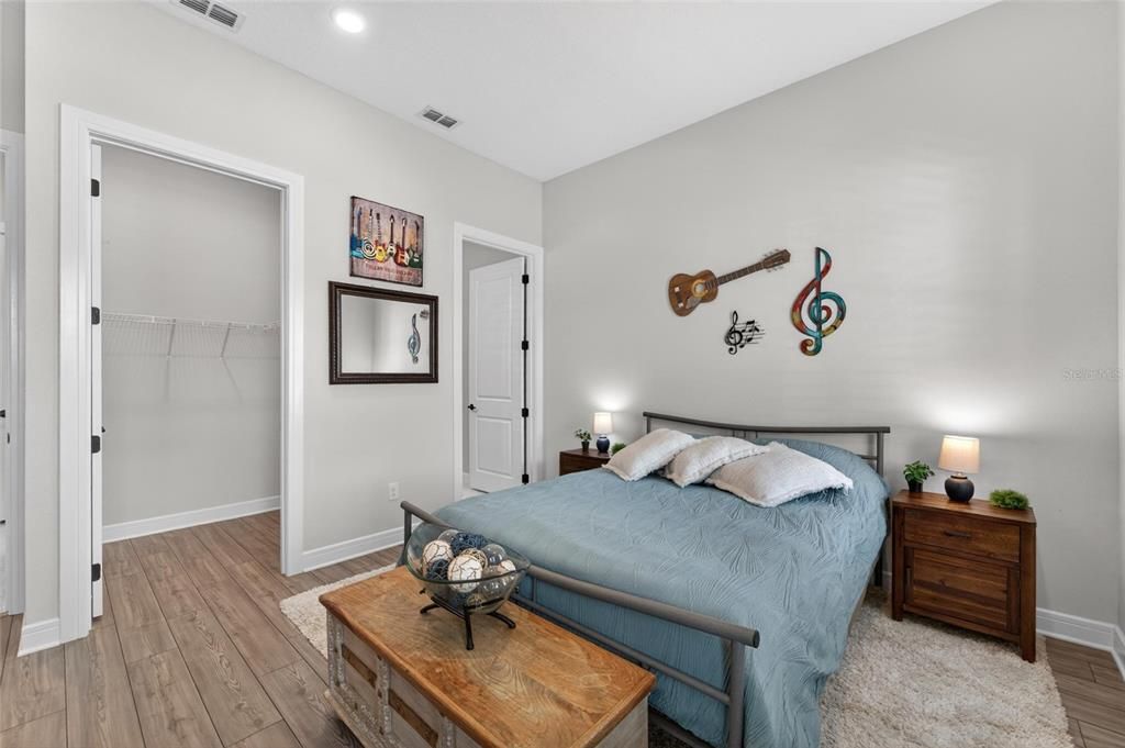 En Venta: $849,000 (3 camas, 3 baños, 2806 Pies cuadrados)