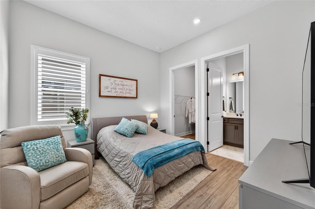 En Venta: $849,000 (3 camas, 3 baños, 2806 Pies cuadrados)