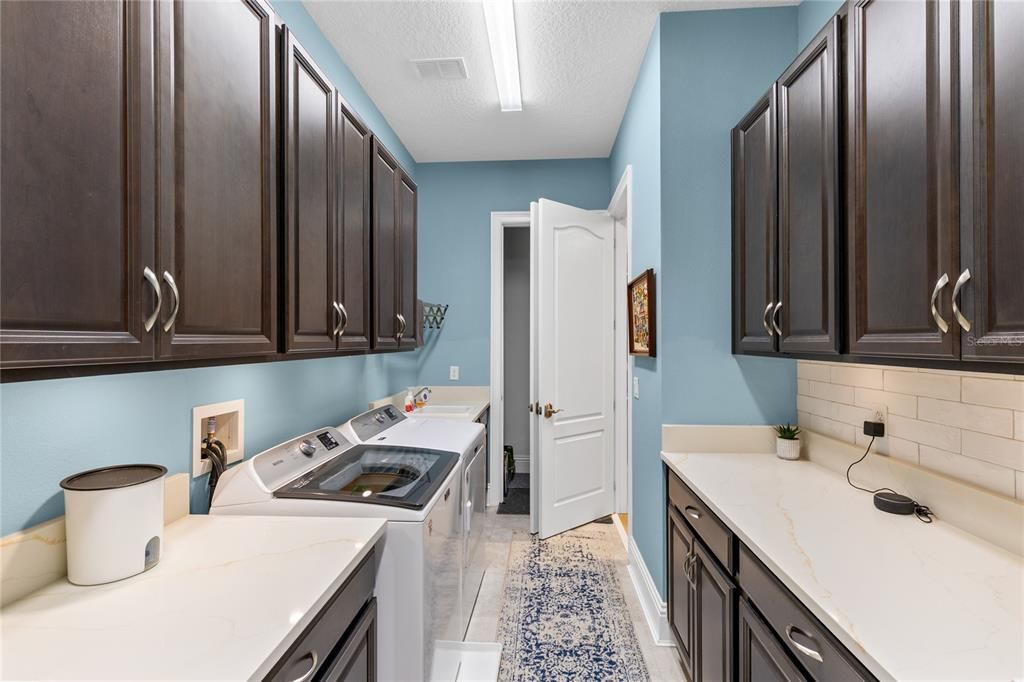 En Venta: $1,399,000 (4 camas, 4 baños, 3038 Pies cuadrados)