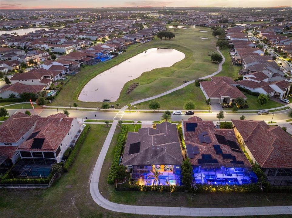 En Venta: $1,399,000 (4 camas, 4 baños, 3038 Pies cuadrados)