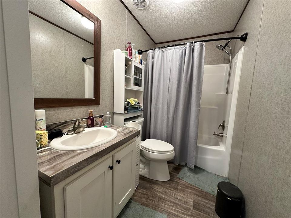For Sale: $279,000 (3 beds, 2 baths, 1800 Square Feet)