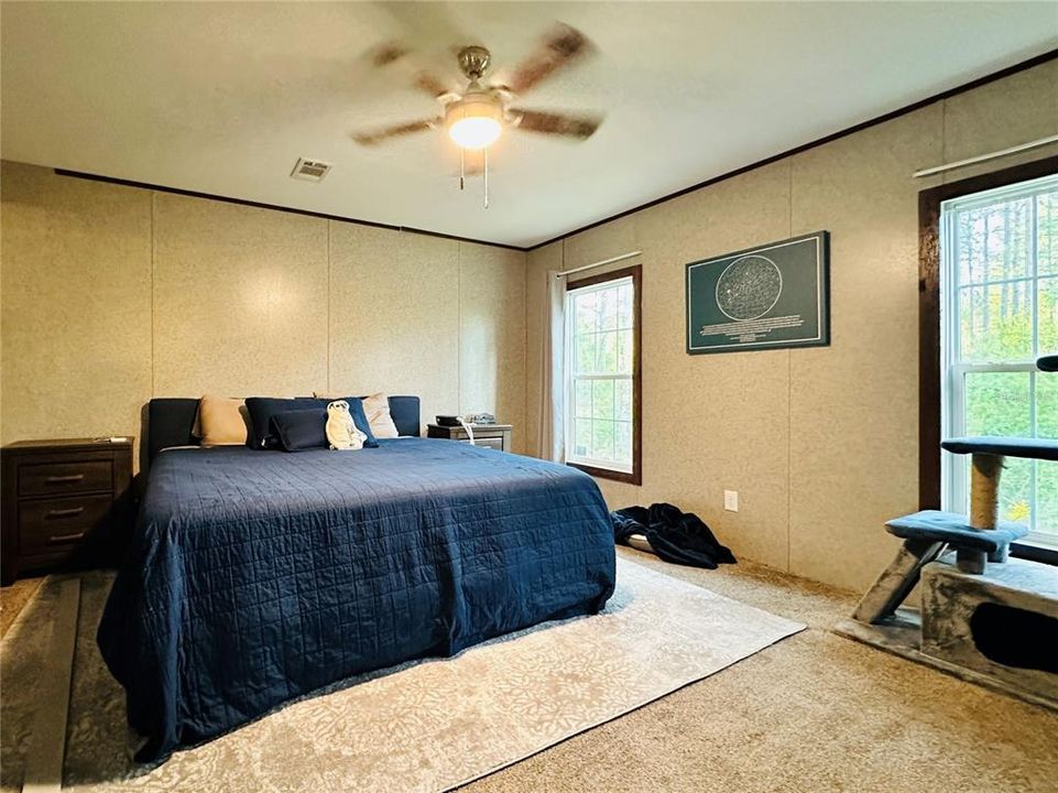 For Sale: $279,000 (3 beds, 2 baths, 1800 Square Feet)