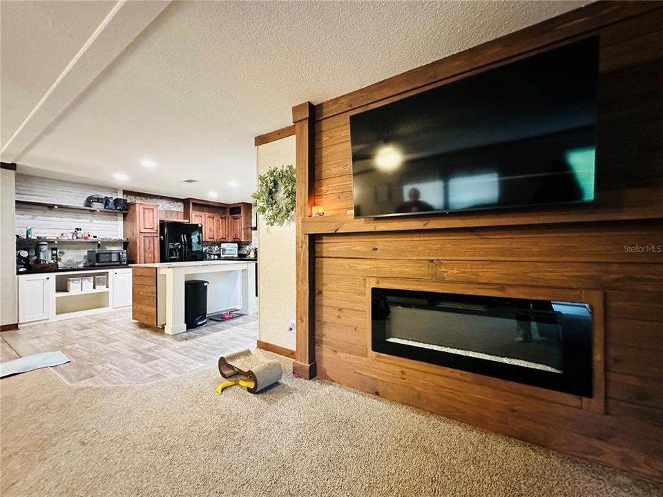 For Sale: $279,000 (3 beds, 2 baths, 1800 Square Feet)
