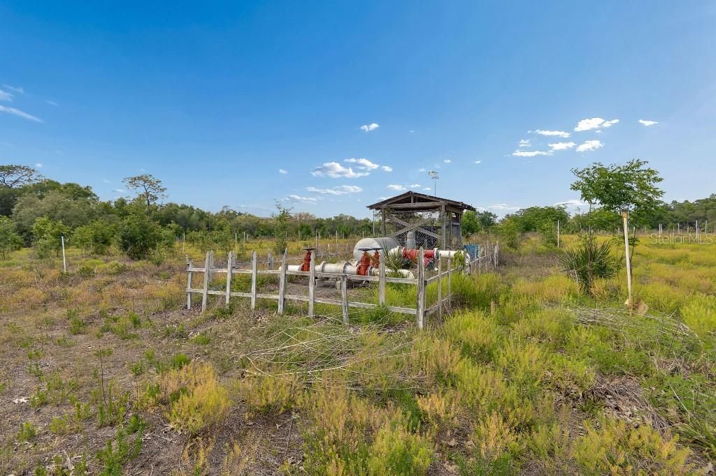 En Venta: $1,990,000 (27.57 acres)