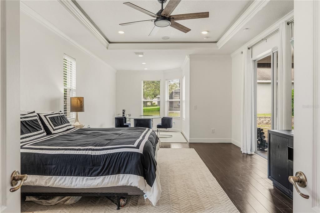 En Venta: $739,000 (5 camas, 4 baños, 3947 Pies cuadrados)