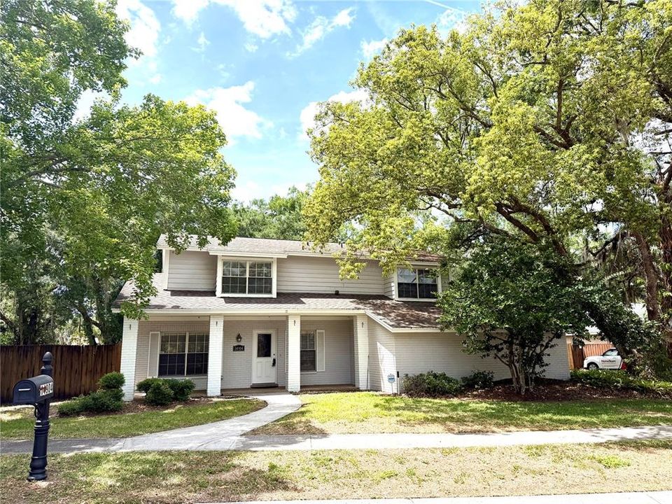 Active With Contract: $429,900 (4 beds, 2 baths, 2493 Square Feet)