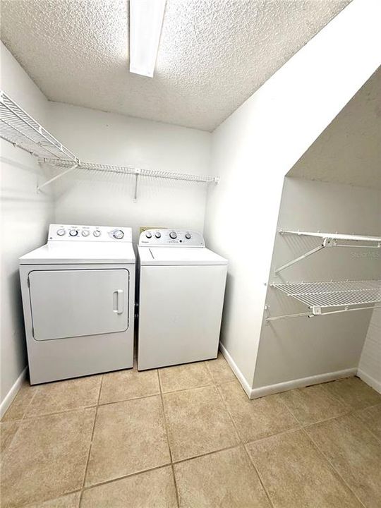 Active With Contract: $429,900 (4 beds, 2 baths, 2493 Square Feet)