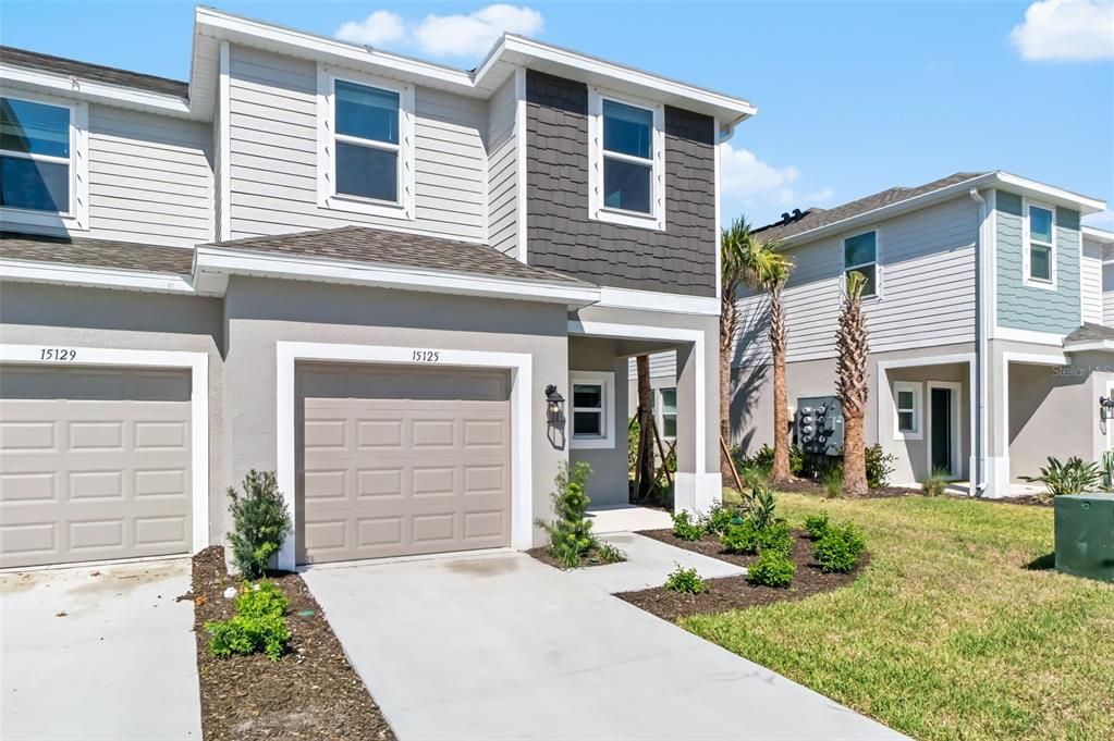For Rent: $2,300 (3 beds, 2 baths, 1558 Square Feet)