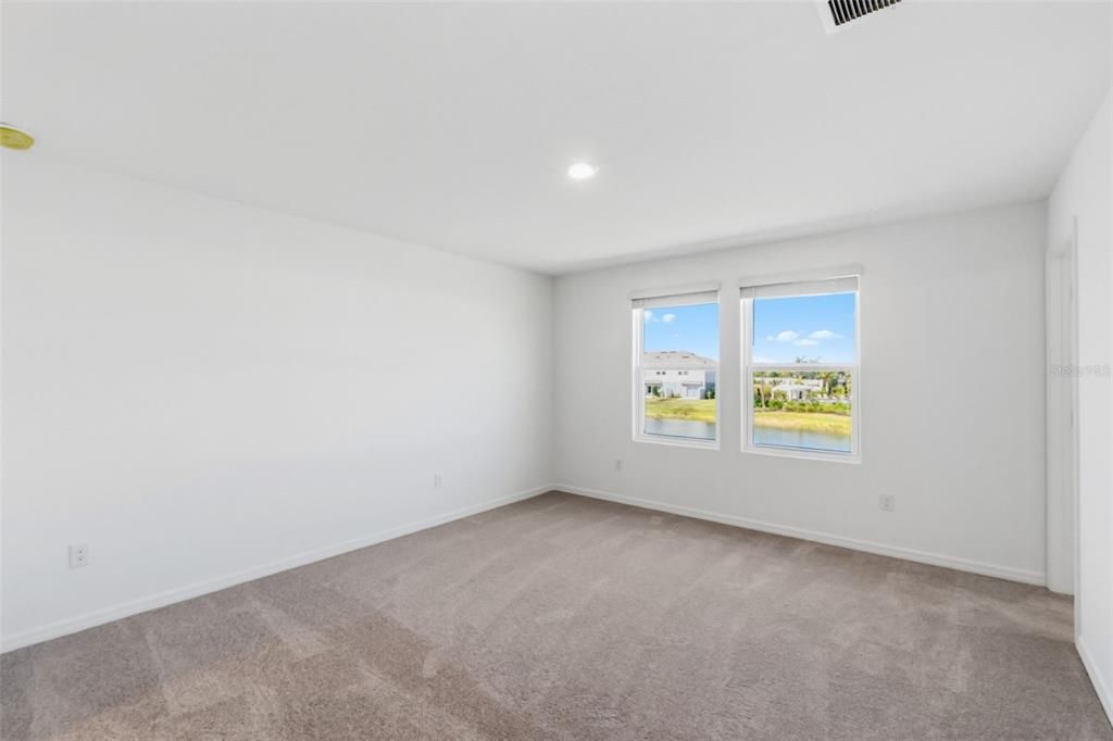 For Rent: $2,300 (3 beds, 2 baths, 1558 Square Feet)