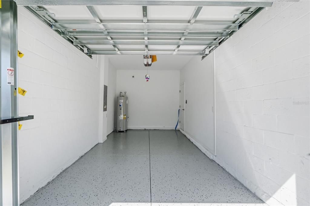 For Rent: $2,300 (3 beds, 2 baths, 1558 Square Feet)