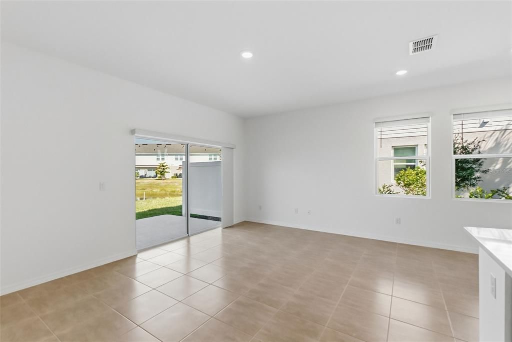For Rent: $2,300 (3 beds, 2 baths, 1558 Square Feet)