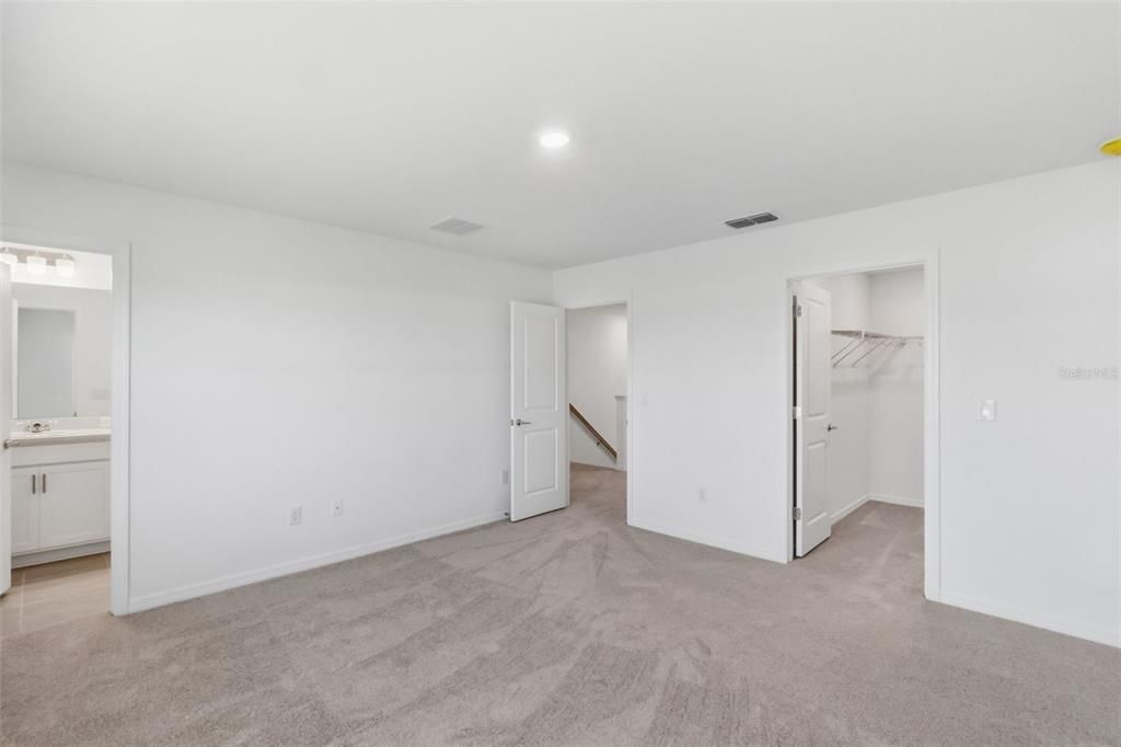 For Rent: $2,300 (3 beds, 2 baths, 1558 Square Feet)