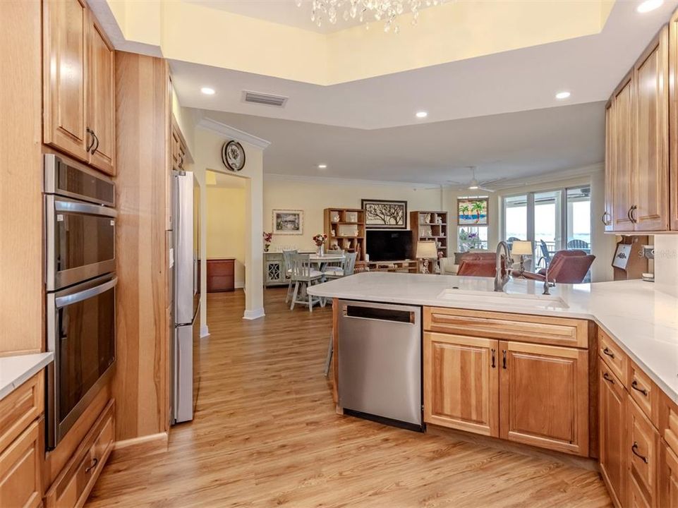For Sale: $1,175,000 (3 beds, 3 baths, 2187 Square Feet)