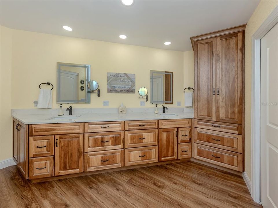 For Sale: $1,175,000 (3 beds, 3 baths, 2187 Square Feet)