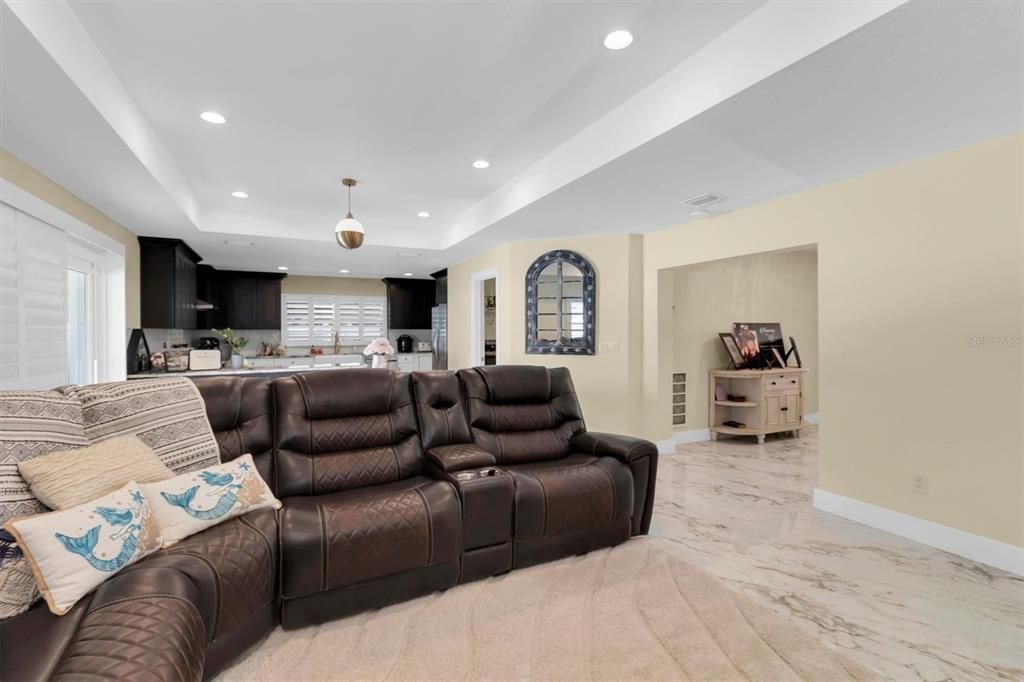 Activo con contrato: $420,000 (3 camas, 2 baños, 1692 Pies cuadrados)