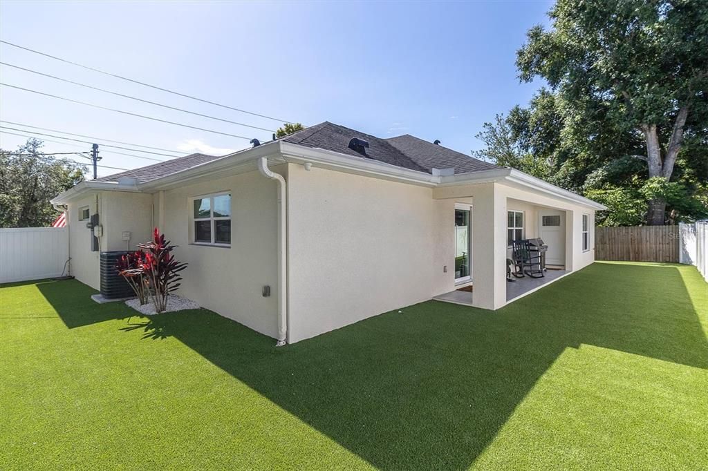 Activo con contrato: $420,000 (3 camas, 2 baños, 1692 Pies cuadrados)