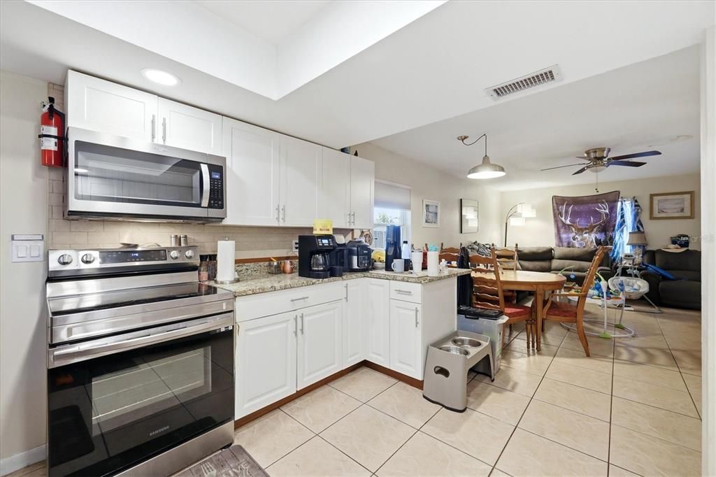 En Venta: $449,000 (5 camas, 0 baños, 2236 Pies cuadrados)