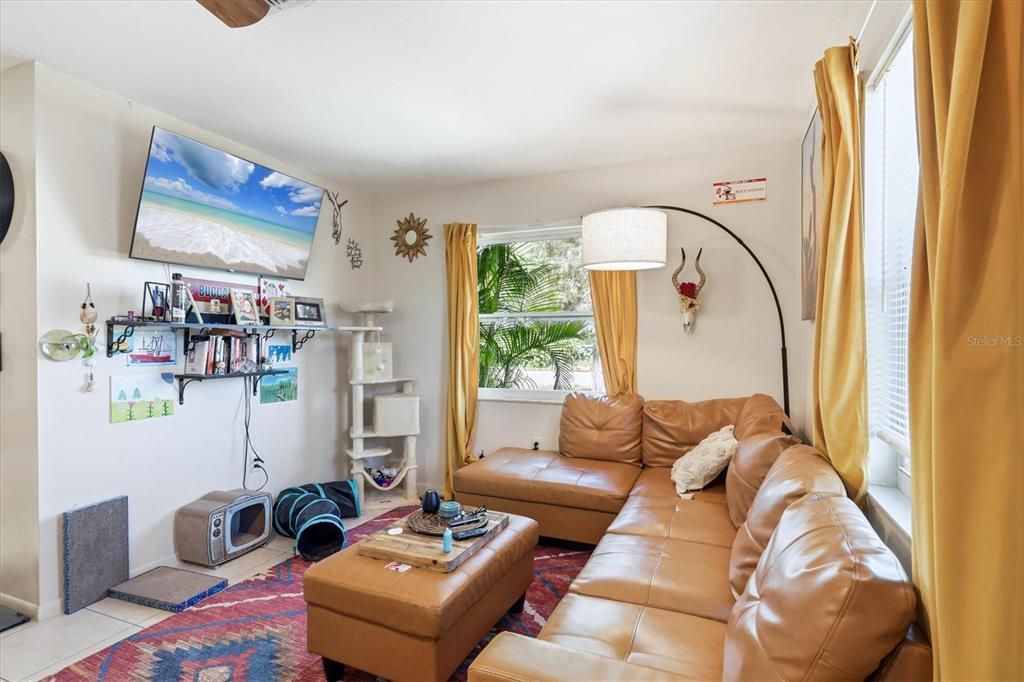 En Venta: $449,000 (5 camas, 0 baños, 2236 Pies cuadrados)