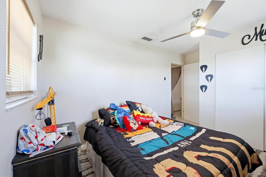 En Venta: $449,000 (5 camas, 0 baños, 2236 Pies cuadrados)